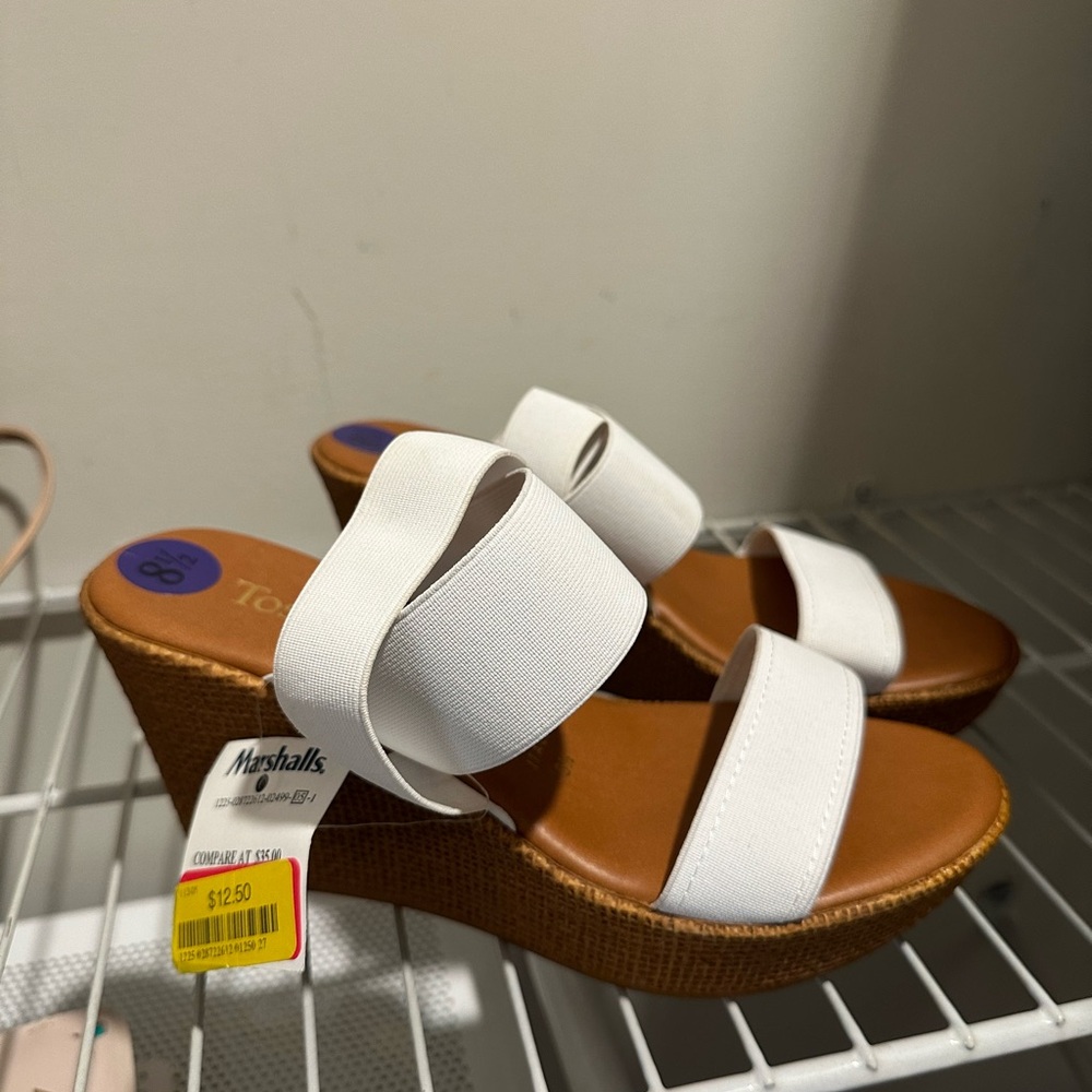 Elegant White Wedge Sandals